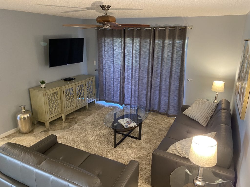 Spacious living room of Bahia 155 condo rental in Vista Verde East, Isla del Sol FL