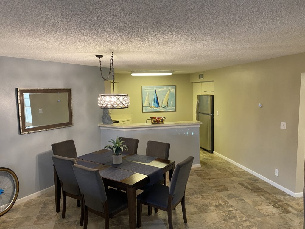 Combined dining and kitchen area at Bahia 155 – fully equipped for cooking